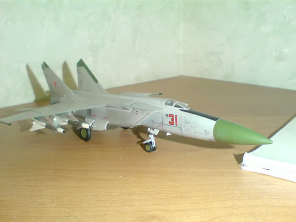 МиГ-25 от «Звезды»
